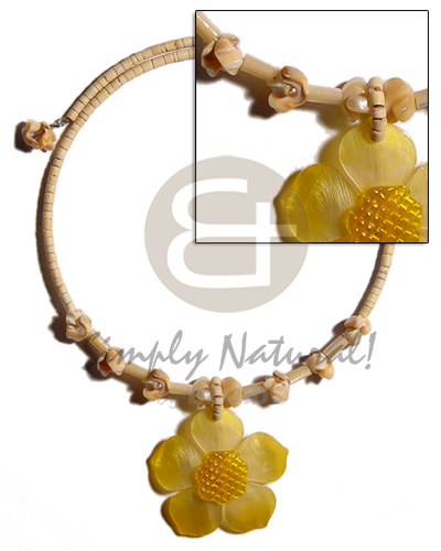 2-3mm natural coco heishe choker wire  shells & graduated yellow hammershell 45mm flower pendant - Adjustable Necklace