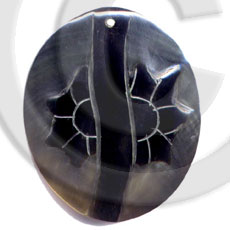 oval blacklip  skin  50mm - Carved Pendants