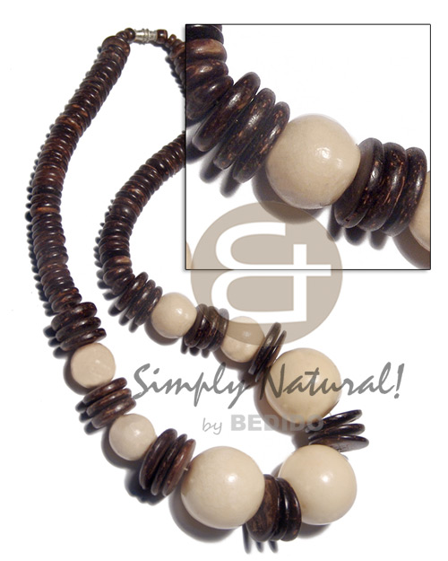 polished nat. white wood beads 25mm/15mm  20mm/15mm/10mm coco Pokalet nat. brown combination / 18 in. - Choker Necklace