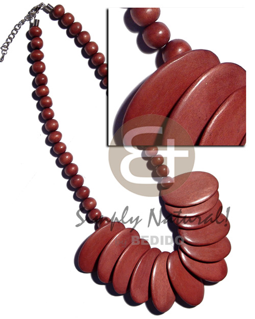 overlapping 12 pcs. dyed 30mmx45mm nat. wood ovals & 10mm nat. wood round beads - Chunky Necklace