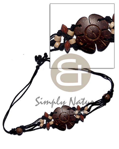 pamu thread  40mm coco flower and wood beads accent - Coco Necklace