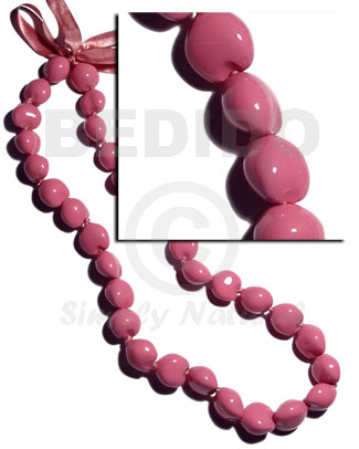 lei / kukui nut in pink - 32 pcs./ 34 in.adjustable - Leis