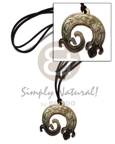 45mm carved blacklip lizard in Necklace with Pendant