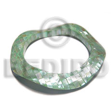 green kabibe shell  blocking wavy bangle thickness 10mm / width 15mm / inner diameter 65mm - Resin Bangles