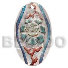 oval 40mmx35mm hammershell  handpainted design - floral / embossed hand painted using japanese materials in the form of maki-e art a traditional japanese form of hand painting - Resin Pendants