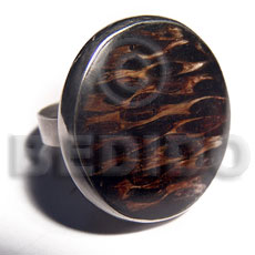 big accent haute hippie round 30mm / adjustable metal ring/  laminated ypil-ypil leaves in black resin - Rings