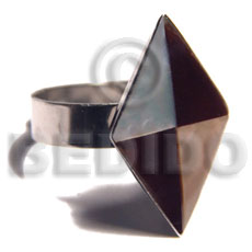 big accent haute hippie diamond 22mmx15mm / adjustable metal ring /  laminated bronwlip and blacktab combination - Rings