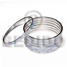 laminated hammershell blue in 5mm stainless metal / 65mm in diameter / price per piece - Shell Bangles