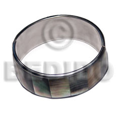 laminated inlaid blacklip shell  in 1 inch folded hinged stainless metal /  65mm in diameter - Shell Bangles