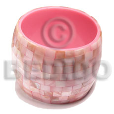 chunky bangle  kabibe shell blocking in pink resin / ht= 60mm inner diameter = 65mm thickness 10mm - Shell Bangles