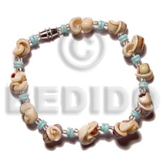 popcorn luhuanus  blue white clams and glass beads combination - Shell Bracelets