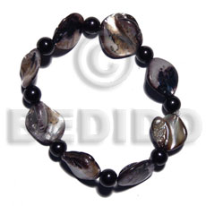 Black kabibe shell nuggest Shell Bracelets