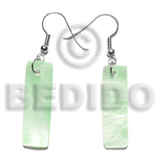 dangling 30x10mm pastel green hammershelll bar earrings - Shell Earrings