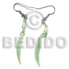 Dangling 10x40mm pastel green hammershell Shell Earrings