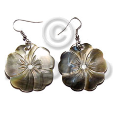 dangling 35mm 5 hearts flower blacklip shell - Shell Earrings