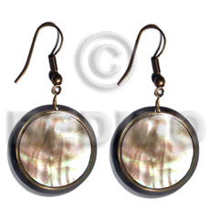 dangling round  laminated brownlip  brasswire trimming and  black resin backing - Shell Earrings