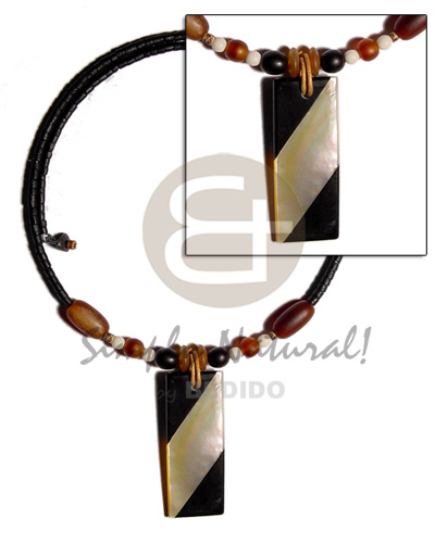 50mmx20mm inlaid back to back MOP & black resin pendant combination in choker wire 2-3 heishe black coco  horn & bone accent - Shell Necklace