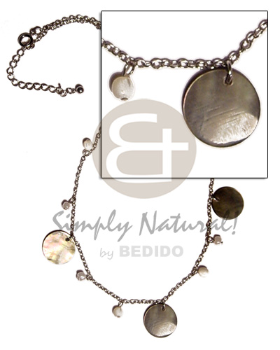 Dangling 20mm round blacklip shell Shell Necklace