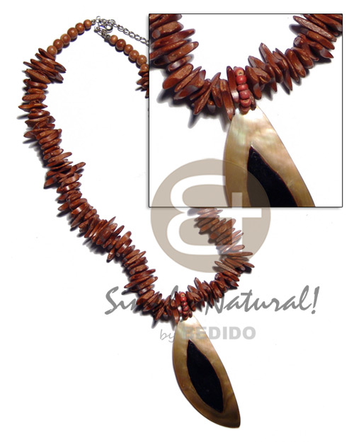 reddish brown coco chips  60mmx30mm MOP  skin pendant - Shell Necklace