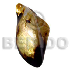 Brownlip natural shaped polished pendant Shell Pendants