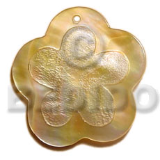 scallop MOP  flower design 40mm - Shell Pendants