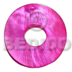 donut fuschia hammershell 35mm   10mm center hole - Shell Pendants