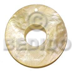 40mm donut  light yellow hammershell  15mm center hole - Shell Pendants