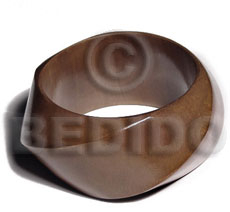 twisted chunky bangle / mocca brown / grained,sanded,stained and coated   clear high gloss protective finish nat. wood bangle / wood tones  ht= 35mm / inner diameter= 65mm  /  15mm thickness - Stained Bangles