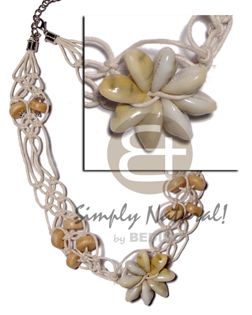 wax cord macrame  sigay flower and coco Pokalet. nat. accent - Teens Necklace