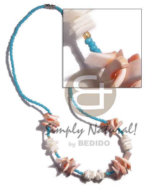 white rose and pink lihuanus chis combination in aqua blue glass beads - Unisex Necklace