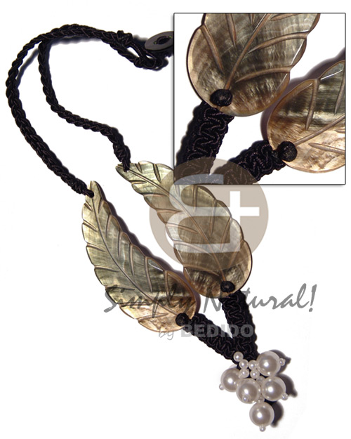 black macrame  2pcs. 75mmx28mm blacklip leaf and pearl beads accent / 20in - Womens Necklace