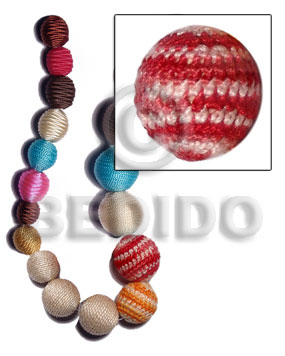 20mm natural white round wood beads wrapped in red/white crochet raffia / price per piece - Wood Beads