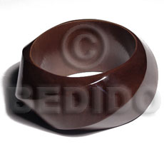 twisted chunky bangle / dark brown / grained,sanded,stained and coated   clear high gloss protective finish nat. wood bangle / wood tones  ht= 35mm / inner diameter= 65mm  /  15mm thickness - Wooden Bangles