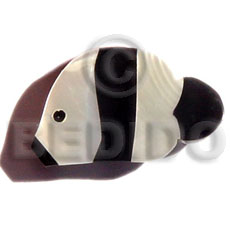 inlaid fish black tab and troca - Brooch