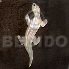 Lizard carving mop 45mm Carved Pendants