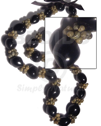 hand made 22 pcs. black kukui nuts Chunky Necklace