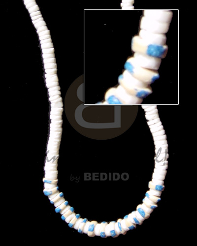 white clam  7-8 pukalet  splashing blue / white - Coco Necklace