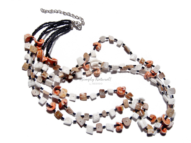 5 rows 2-3mm coco Pokalet nat brown/2-3mm coco heishe/4-5mmcoco Pokalet/ glass beads combination  white rose in orange accent  60mmx65mm blacklip pendant  animal print - Coco Necklace