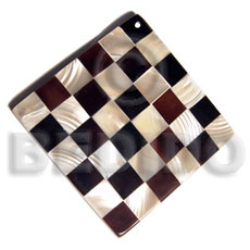 square 50mm flat resin  laminated checkered blacklip/kabibe shell combination - Inlaid Pendants