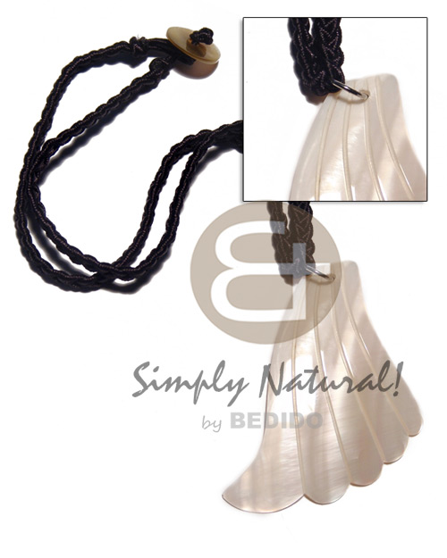 hand made Black macrame 65mmx50mm kabibe Macrame Necklace