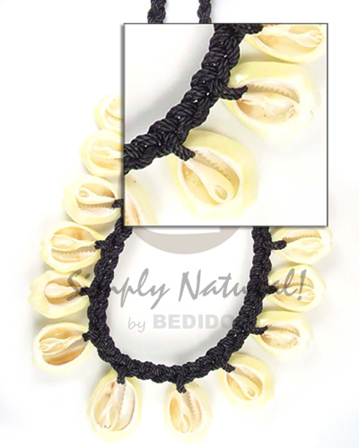 monita with macramie necklace - Natural Earth Color Necklace