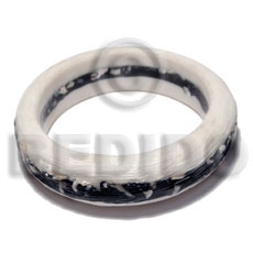 h=20mm thickness=12mm inner diameter-65mm bangle / crme/black hard resin crushed troca shells accent - Resin Bangles