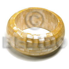 chunky bangle  orange hammershell blocking /back to back  shell / ht= 40mm inner diameter = 60mm thickness 15mm - Resin Bangles