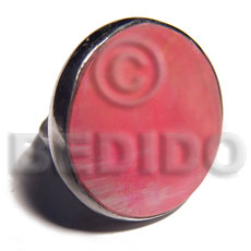 big accent haute hippie round 30mm / adjustable metal ring/  polished fuschia pink hammershell - Rings
