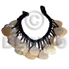 dangling 22mm pear shaped MOP in black macrame - Shell Bracelets