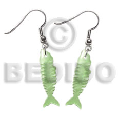 35mm pastel green fishbone hammershell - Shell Earrings