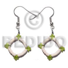 dangling white clam / glass beads combination - Shell Earrings