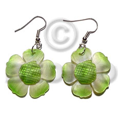 dangling graduated green 30mm hammershell  flower  grooved nectar - Shell Earrings