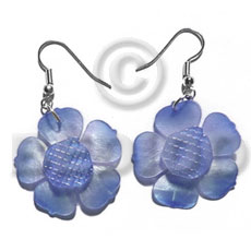 Dangling graduated blue 30mm hammershell Shell Earrings