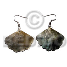 Dangling 35x30mm fan blacklip shell Shell Earrings